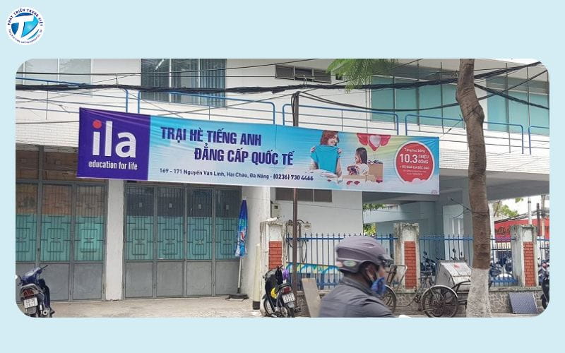 Băng rôn ngang là một dạng ấn phẩm quảng cáo hoặc truyền thông có thiết kế theo chiều ngang